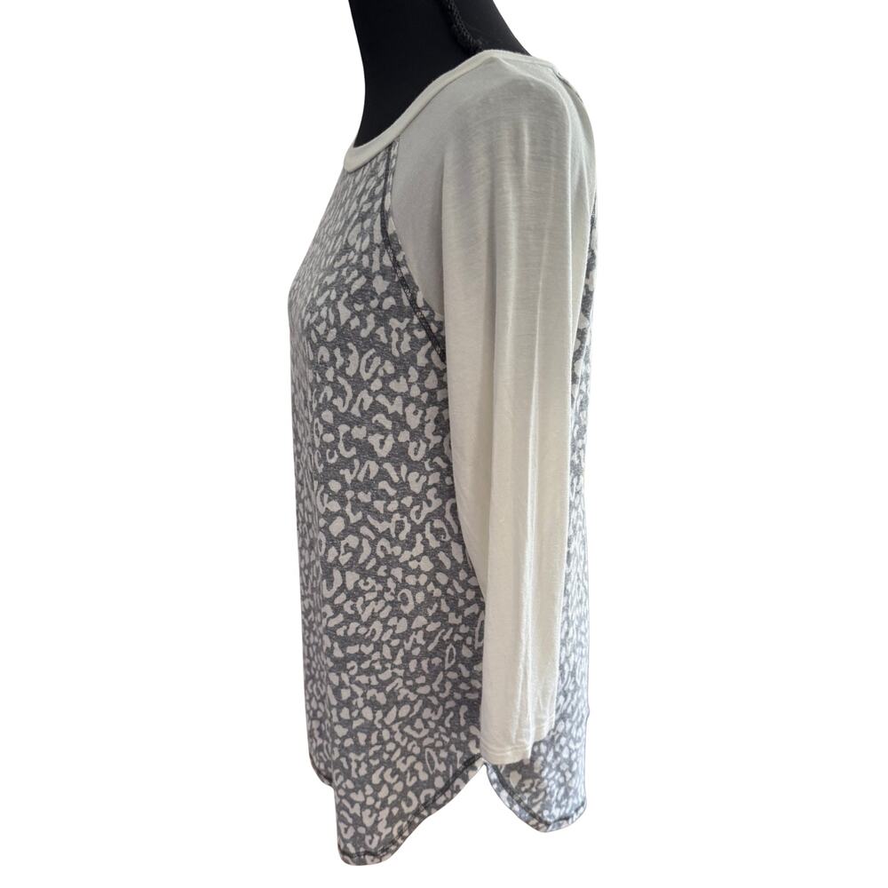 Super Cute‎ Gray and White Animal Print Baseball Style Ringer L/S Tee Sz Sm